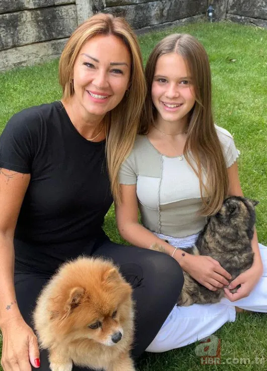 Mustafa Sandal’ın eşi Melis Sandal’ın paylaşımı sosyal medyayı kırdı geçti! “Kim demiş erkek adam emzirmez diye” 10