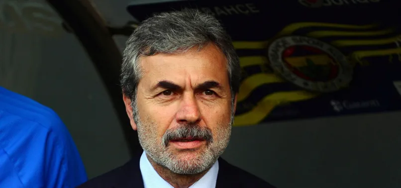 Kuyt'ın jübilesinde Liverpool'un hocası Aykut Kocaman olacak