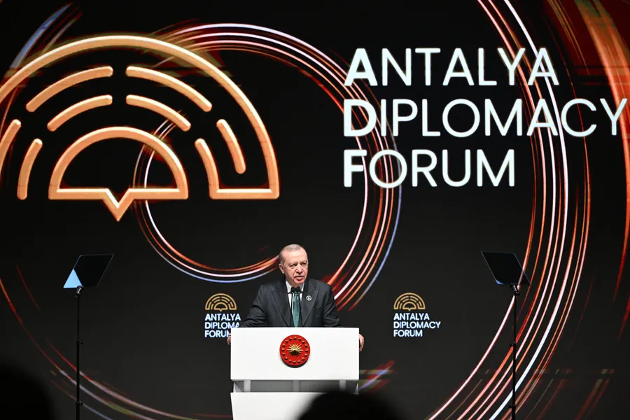 Başkan Erdoğan'dan Antalya'da önemli mesajlar: Türkiye müzakere desteğine hazır - 1