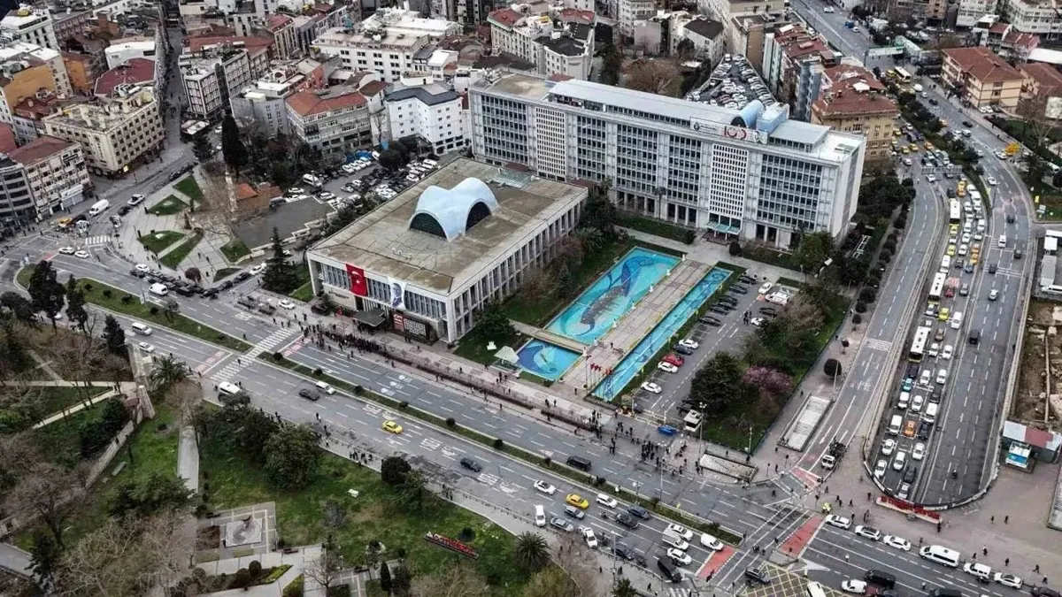 İBB'ye yolsuzluk soruşturmasında 10 yeni gözaltı