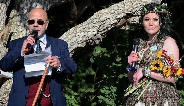 Bursa’da 7 yıl önce kardan yaptığı kadınla evlendi! Şimdi de bakın ne hediye etti 19