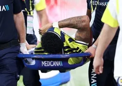 Fenerbahçe'den Jayden Oosterwolde açıklaması: Kısmi yırtık tespit edildi