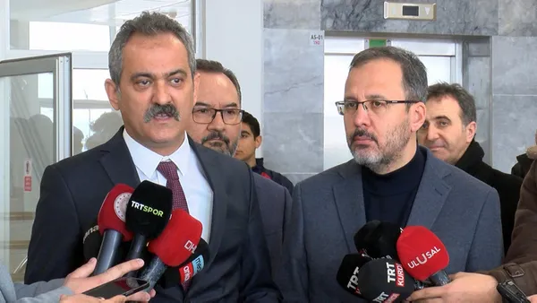 okullar-ne-zaman-acilacak-milli-egitim-bakani-mahmut-ozer-bir-karar-daha-aldik-diyerek-duyurdu-1676806825026.jpg Okullar ne zaman açılacak? Milli Eğitim Bakanı Mahmut Özer ‘Bir karar daha aldık’ diyerek duyurdu - 3