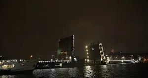 Atatürk Köprüsü trafiğe kapatılacak