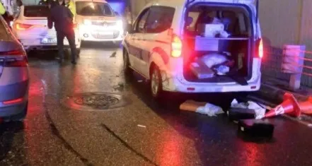besiktasta-kontrol-noktasindan-kacmaya-calisan-araba-polis-otolarina-carpti-3-polis-yaralandi-1647324776161.jpg Beşiktaş'ta kontrol noktasından kaçmaya çalışan araba polis otolarına çarptı: 3 polis yaralandı - 6