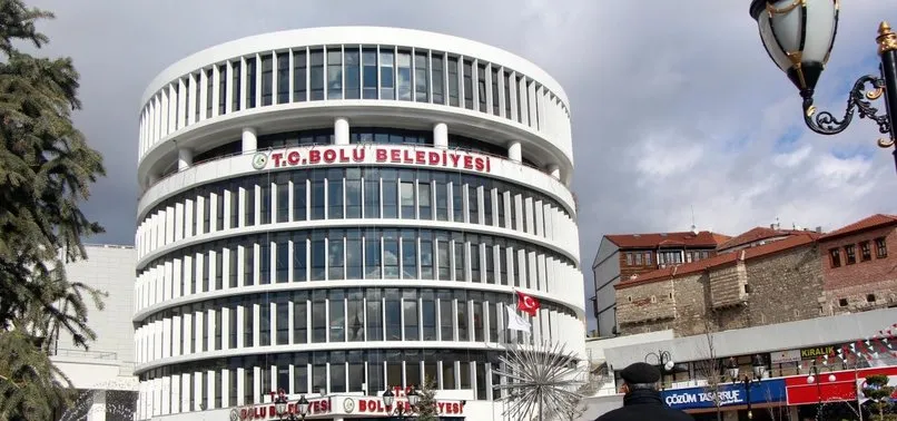 uzay chp nin ise heykel dev