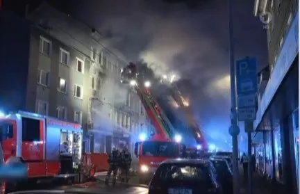 almanyada-yeni-solingen-vahseti-4-turk-kokenli-bulgaristan-vatandasi-yakilarak-katledildi-1711552923112.jpg Almanya'da yeni Solingen vahşeti! 4 Türk kökenli Bulgaristan vatandaşı yakılarak katledildi - 3