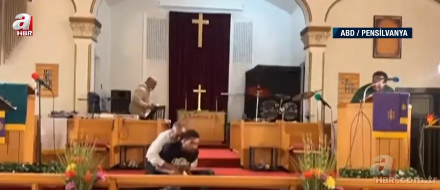 Kilisede canlı yayınlanan ayinde silahlı dehşet | "Bunu yapmamı Tanrı söyledi" dedi! Papaza gülümseyip... 11