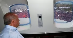 Erdoğan dev kalabalığı helikopterden gördü