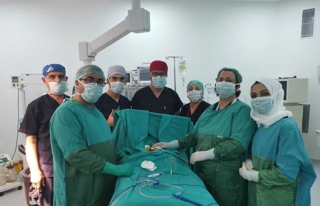 Doğduktan 24 saat sonra yapılan yemek borusu ile hayata tutundu - 1