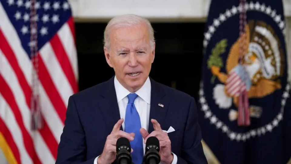 Biden Omicron ile mücadele stratejisini açıkladı! ABD yeniden mi kapanıyor?