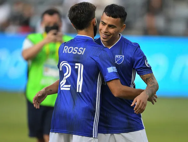 fenerbahceden-diego-rossi-harekati-sari-lacivertliler-kiralama-teklifi-sundu-1630345161896.jpg Fenerbahçe'den Diego Rossi harekatı! Sarı lacivertliler kiralama teklifi sundu - 1