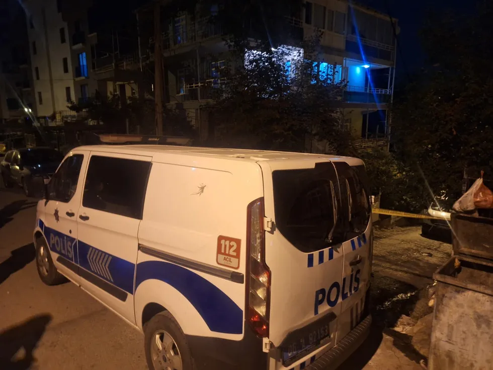 1790054691335.jpg Ankara’da apartmanda 3 ceset bulundu - 2