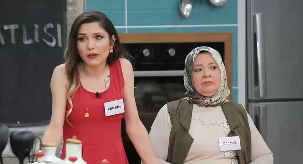 2-aralik-gelinim-mutfakta-kim-elendi-bilezikleri-kim-aldi-gelinim-mutfakta-haftalik-puan-durumu-yesim-hatice-z-1669982813114.jpg 2 Aralık Gelinim Mutfakta kim elendi, bilezikleri kim aldı? Gelinim Mutfakta haftalık puan durumu: Yeşim, Hatice, Zerrin, Merve... - 5