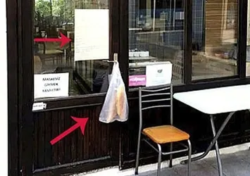 Esnaf hırsızdan bıktı! Kapıya not bıraktı