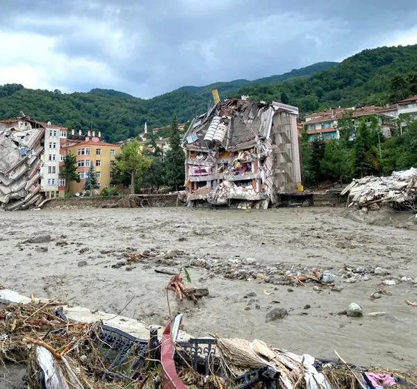 Türkiye sel ve kuraklık tehlikesine karşı harekete geçti! İki bakan açıkladı: Başkan Erdoğan duyuracak