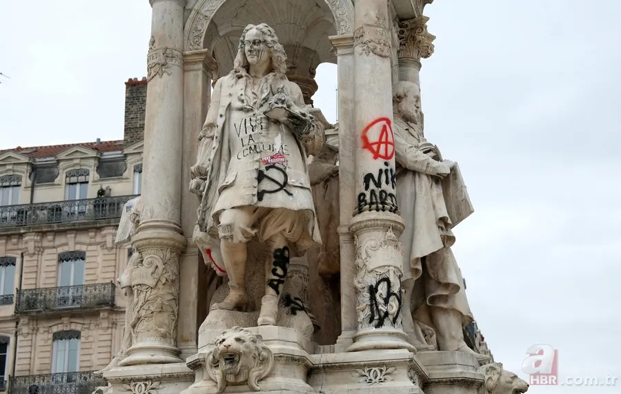 Macron yönetimi Fransa’daki protestolara yönelik kısıtlamaları artırdı, Paris’te güvenlik önlemleri sıkılaştı 14