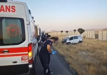 Van'da minibüs takla attı: 2 ölü, 3 yaralı