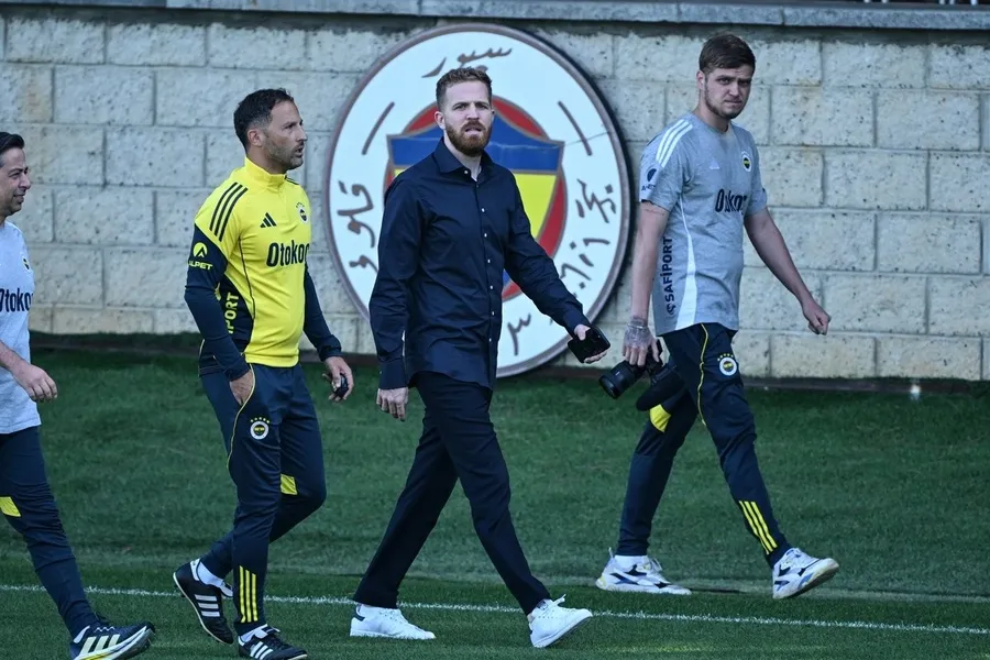 fenerbahcede-kritik-toplanti-basladi-tedesco-gidiyor-mu-1773497441276.jpeg Fenerbahçe’de kritik toplantı sonrası karar açıklandı: "Yola devam edeceğiz" - 9