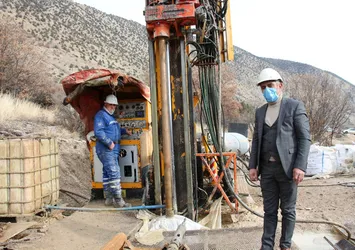 Sondaj çalışmalarına başlandı! Bu ilçenin taşı toprağı altın