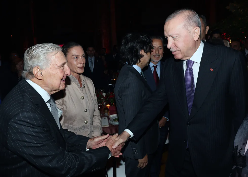 Başkan Erdoğan'dan Dostluk Resepsiyonu'nda net mesaj: Türkiye krizlere karşı istikrar adası bir ülkedir - 9