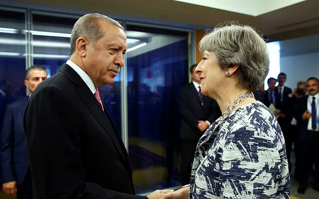 Başkan Erdoğan Theresa May ile görüştü