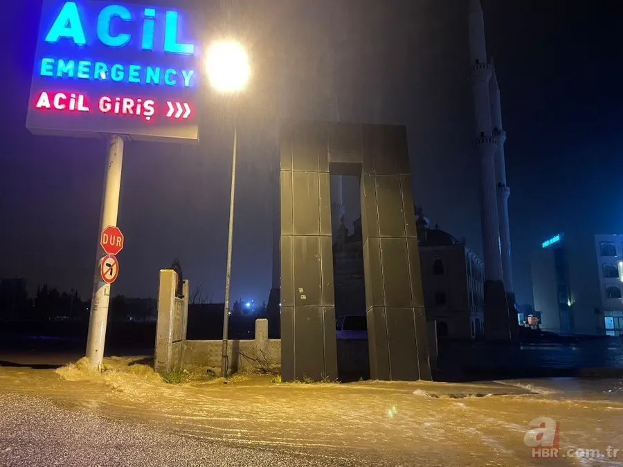 Şanlıurfa’da şiddetli sağanak sonrası sel! Korkunç görüntüler... Belediye Başkanı son durumu A Haber'de anlattı 6