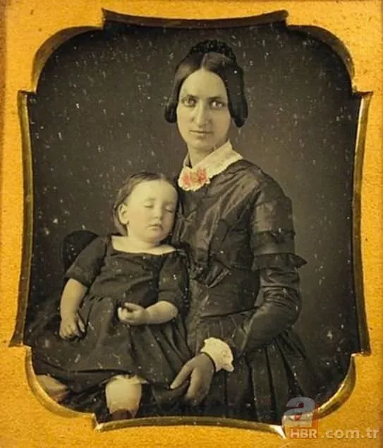 Avrupa'da kan donduran gelenek! Ölülerle fotoğraf çektiriyorlardı 2