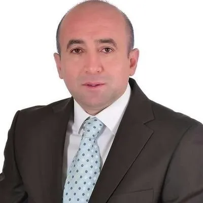 CHP'li Beşiktaş Belediyesi'nden 400 milyonluk rant vurgunu! İBB ekipleri pankarta müdahale etti - 5