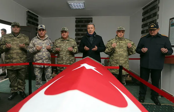 Bakan Hulusi Akar Süleyman Şah Türbesi'nde incelemelerde bulundu - 4