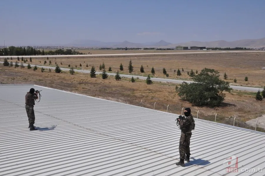 Keskin nişancılar jet üssünde 'kuş uçurtmuyor' 4