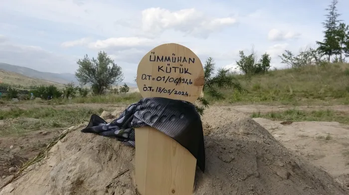 Anne ve kızın yanarak can verdiği yangında yürek yakan detay! Geriye sadece oksijen tüpü kaldı - 1