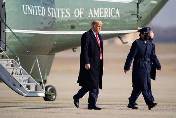 son-dakika-donald-trumptan-azil-sureci-aciklamasi-siyasi-tarihimizdeki-en-buyuk-cadi-avinin-devamidir-1610468469753.jpg Son dakika... Donald Trump'tan azil süreci açıklaması: Siyasi tarihimizdeki en büyük cadı avının devamıdır - 2