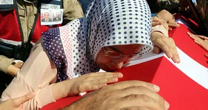 Türkiye şehitlerini son yolculuğuna uğurladı