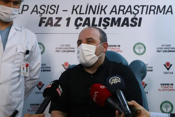 Yerli koronavirüs aşısı olan Bakan Varank'tan yan etki açıklaması - 6