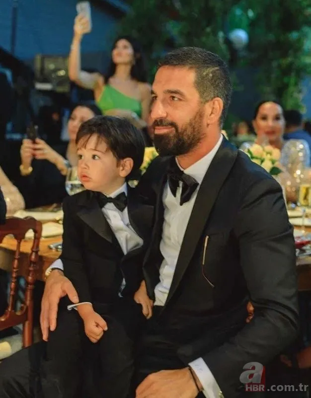 42 milyon lira ödemişti! Arda Turan ultra lüks aracıyla tura çıktı 7