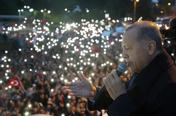Başkan Erdoğan'ın zaferlerle dolu siyasi kariyeri! İşte tarihe altın harflerle geçen başarının 13 maddelik şifresi - 4