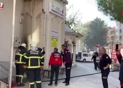 Burdur’da cami minaresinde yangın korkuttu