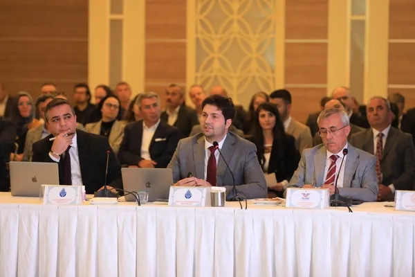 son-dakika-istanbulda-toplu-ulasima-zam-teklifi-reddedildi-1666797036137.jpg Son dakika: İstanbul'da toplu ulaşıma zam teklifi reddedildi - 2