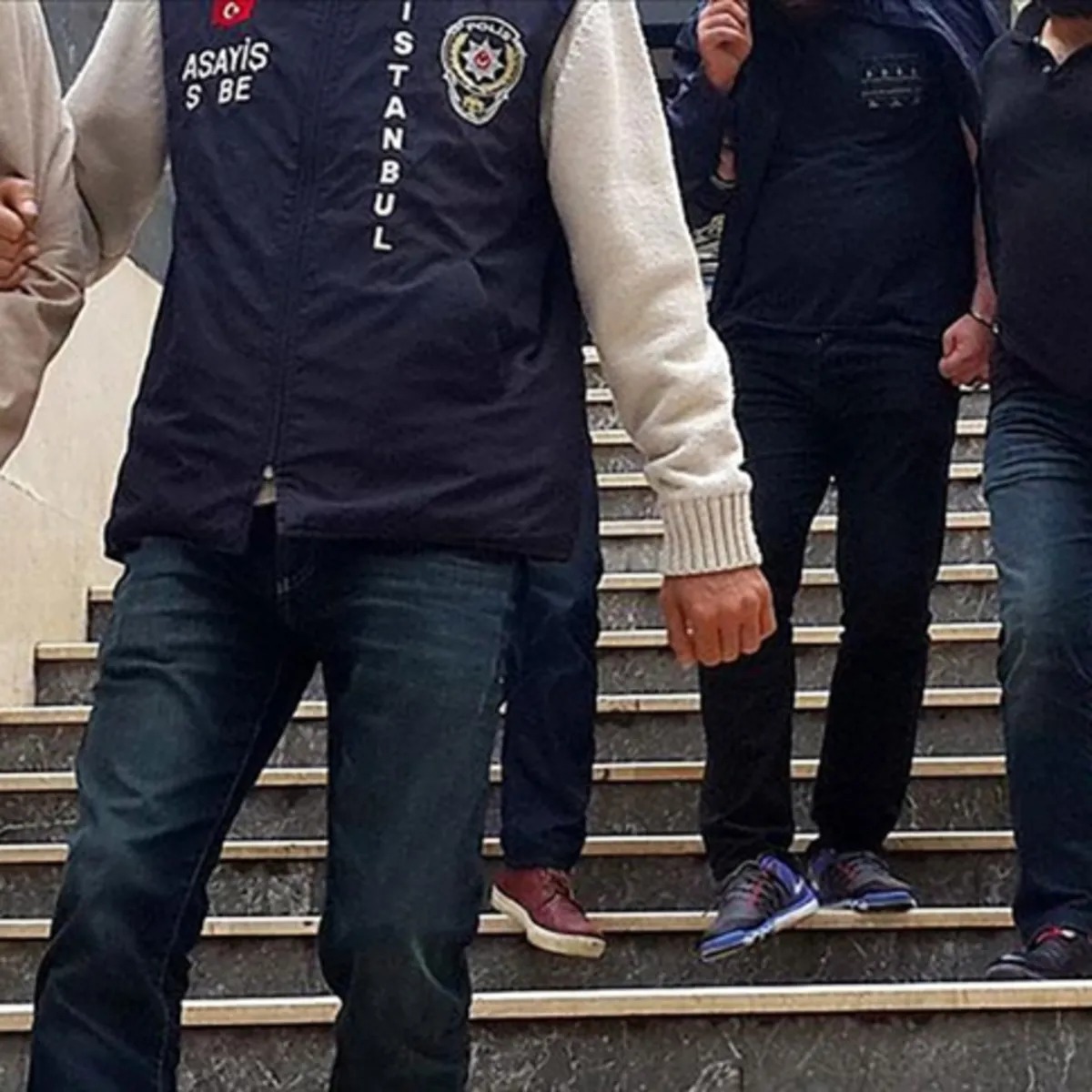 6 milyonluk vurgun: Kendilerini 'savcı' olarak tanıtıp dolandırdılar