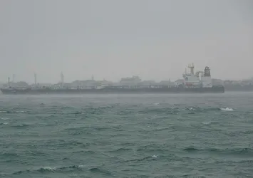 Çanakkale Boğazı transit gemi geçişlerine açıldı