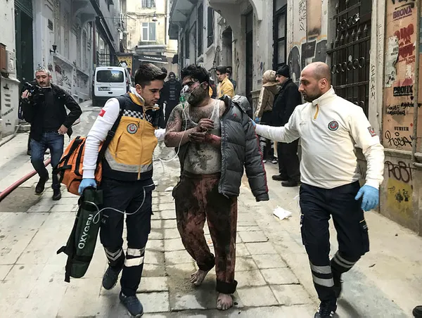Beyoğlu'nda yangın: 4 kişi hayatını kaybetti - 3