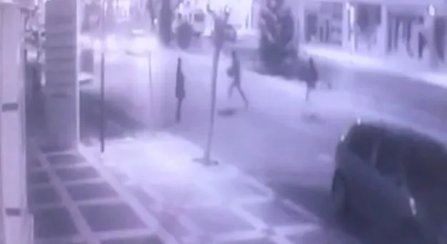 Şanlıurfa’da genç kızın öldüğü kaza anbean kameraya yansıdı - 4
