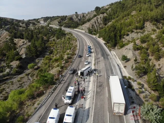 Lösemili öğrencilerin moral gezisi faciaya dönüştü: 4’ü ağır 25 yaralı! 11
