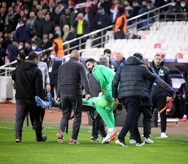 galatasaray-kaleci-transferi-icin-dugmeye-basti-ya-okan-kocuk-ya-da-irfan-can-1639553615275.jpeg Galatasaray kaleci transferi için düğmeye bastı! Ya Okan Kocuk ya da İrfan Can - 2