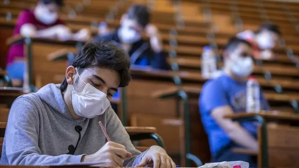1. dönem ne zaman bitiyor? 2021-2022 MEB 15 tatil ne zaman başlıyor? Yarıyıl tatili ayın kaçında yapılacak? - 7