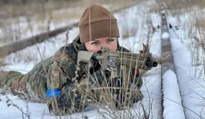 Son dakika: Ünlü model Anastasiia Lenna Ukrayna ordusuna katıldı! Rusya’ya bu mesajı verdi