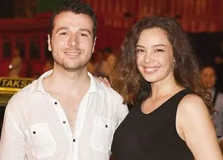 Azra Akın doğum yaptı! Bebeğinin cinsiyetini doğumda öğrendi