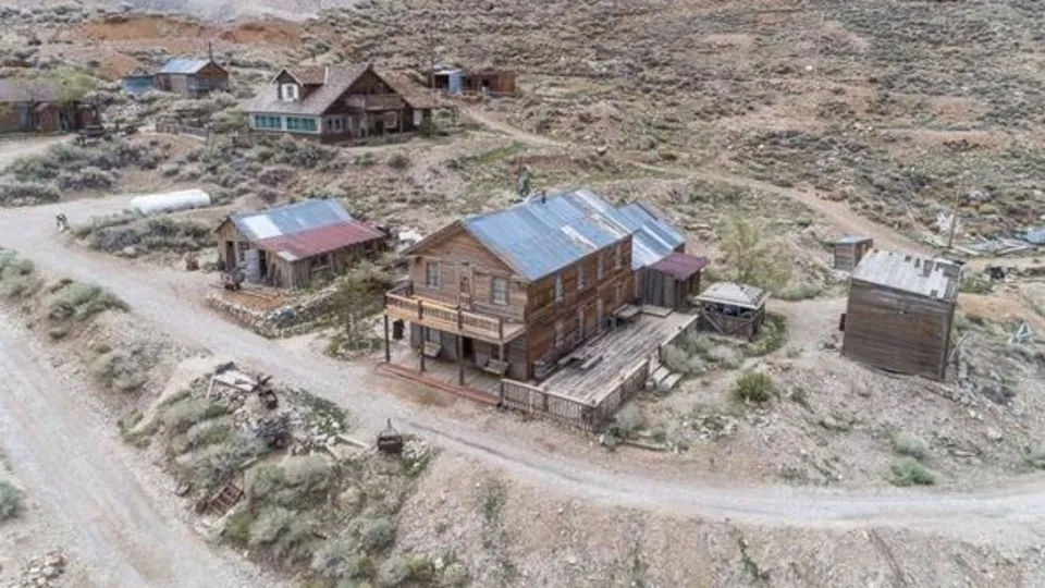 Dünyanın en tehlikeli kasabası satıldı