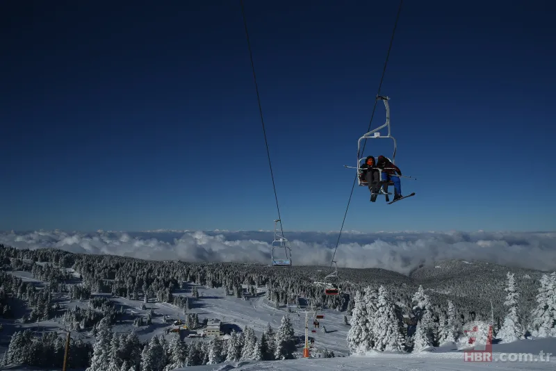 Uludağ tıklım tıklım! Metrelerce kuyruk oluştu 17